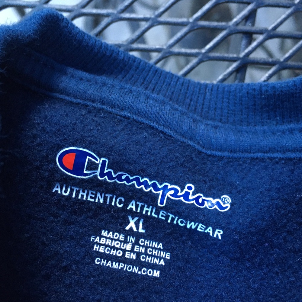 Boys navy champion sweatshirt size XL